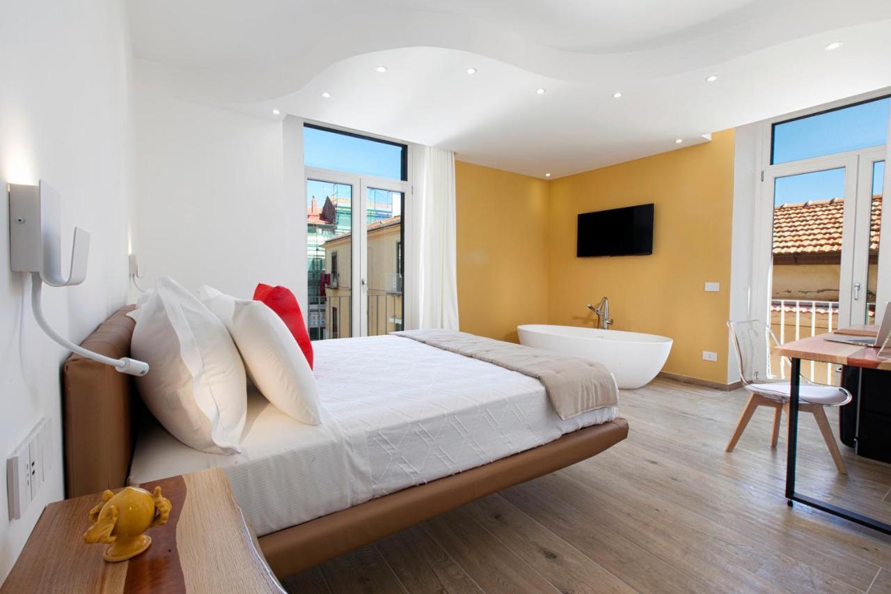 Yourhome - Lidia Rooms & Suites Соренто Екстериор снимка