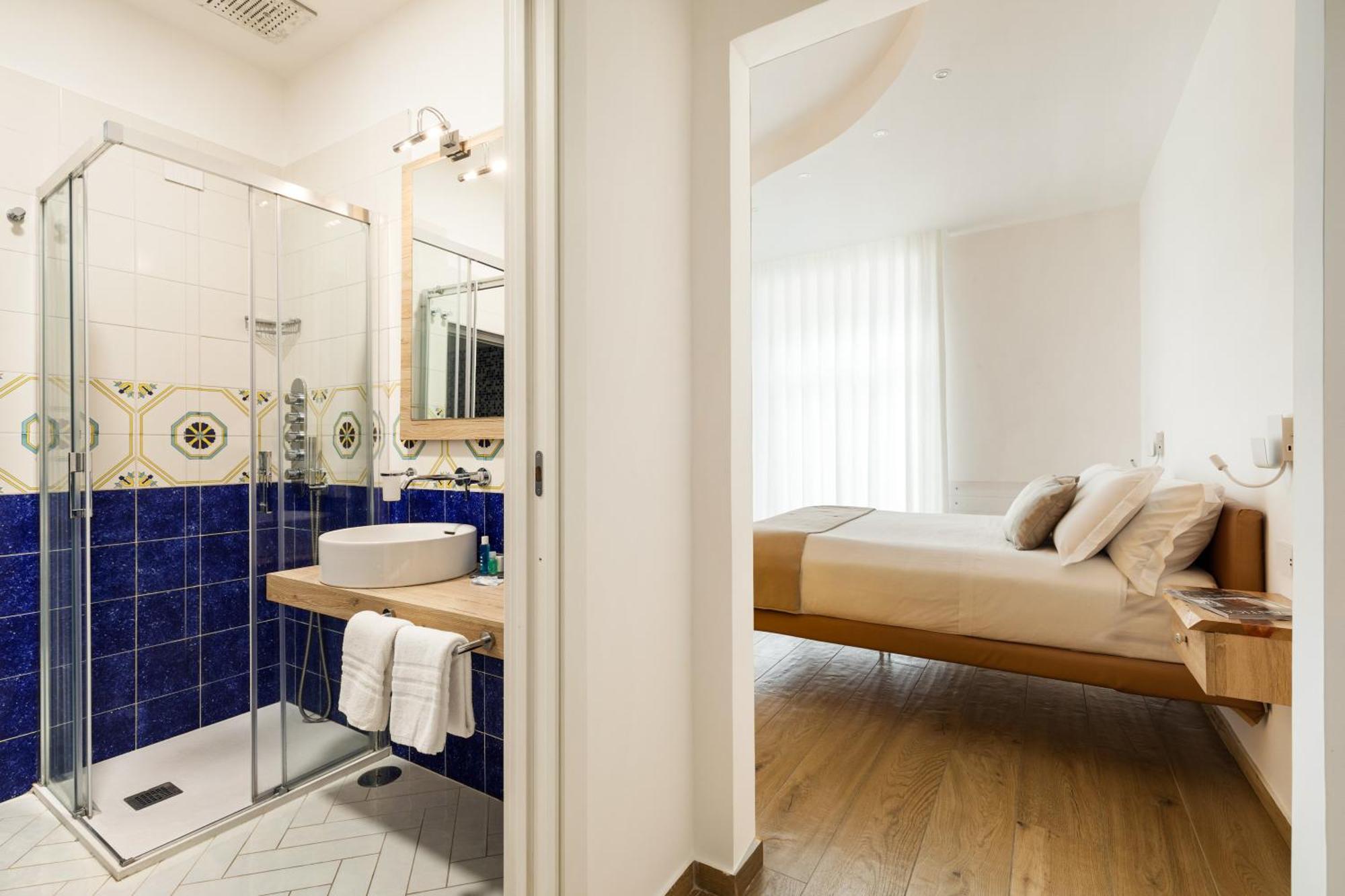 Yourhome - Lidia Rooms & Suites Соренто Екстериор снимка