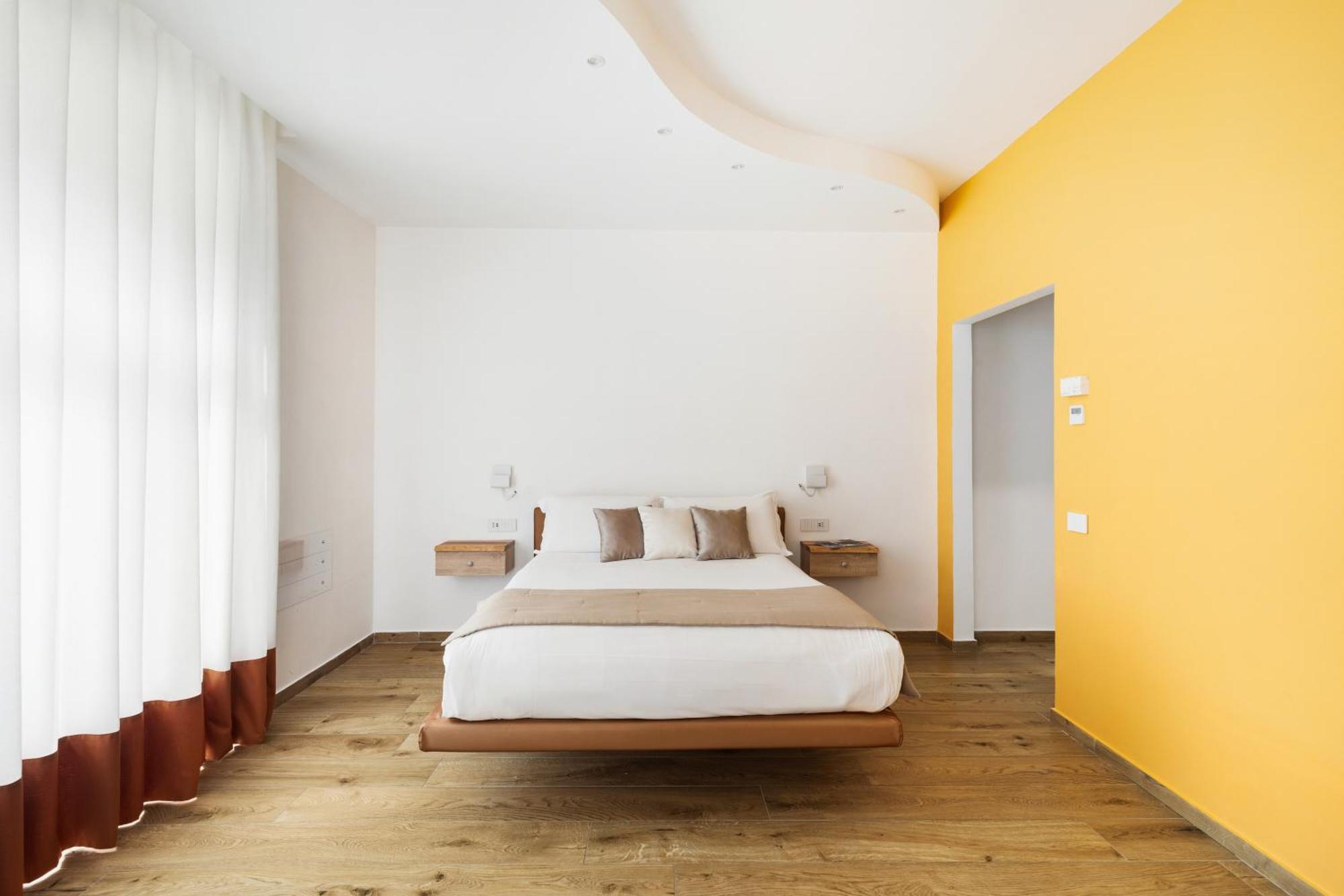 Yourhome - Lidia Rooms & Suites Соренто Екстериор снимка