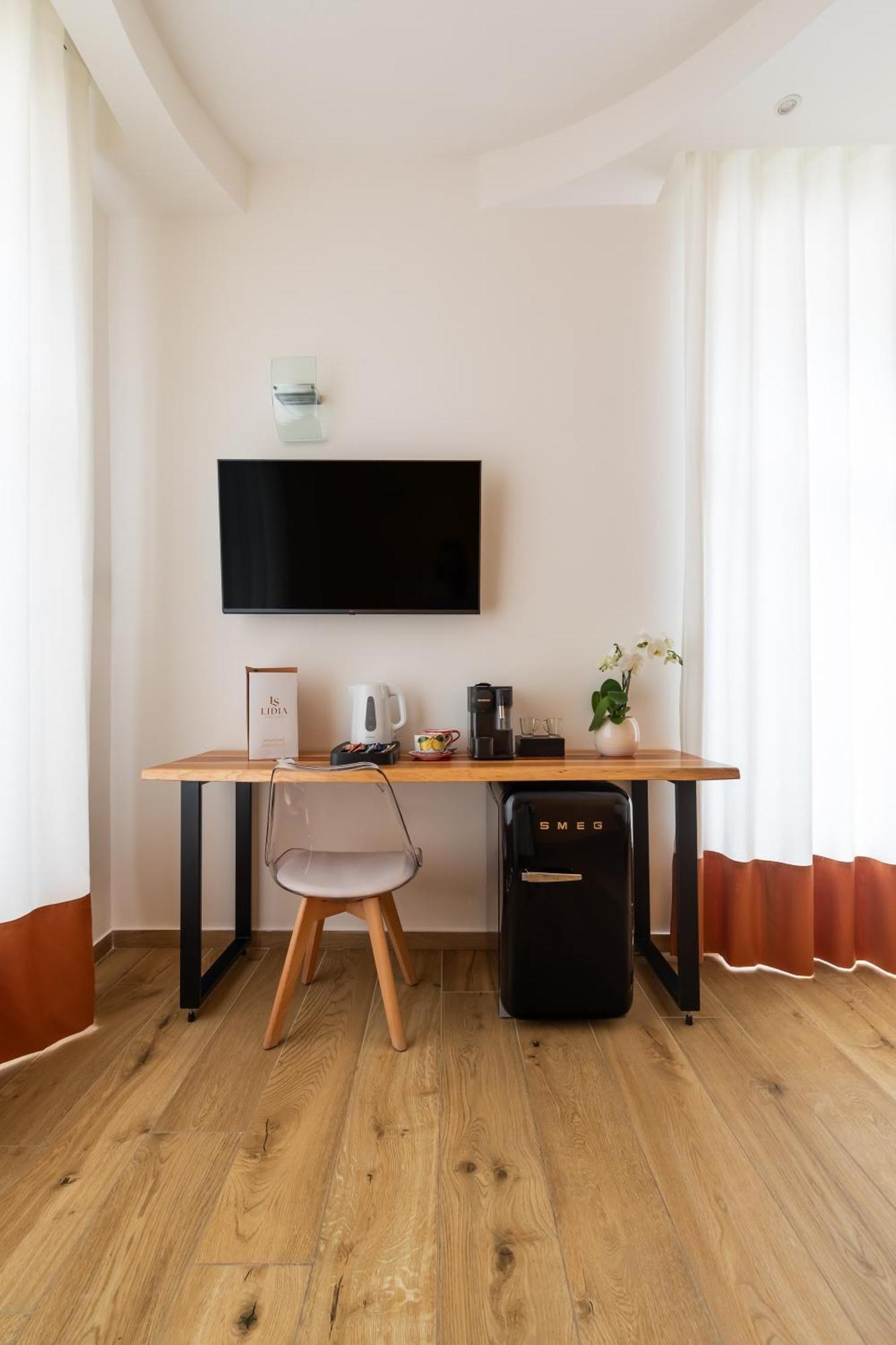 Yourhome - Lidia Rooms & Suites Соренто Екстериор снимка