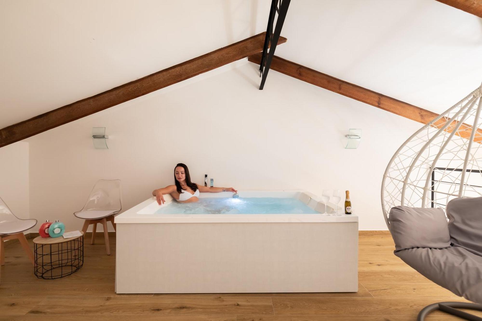 Yourhome - Lidia Rooms & Suites Соренто Екстериор снимка